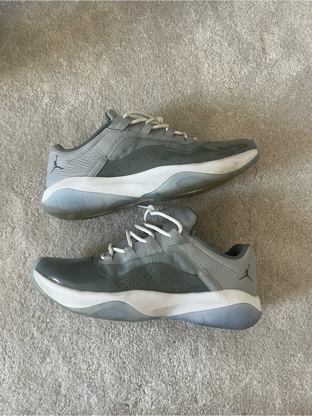 Jordan 11 Grey low